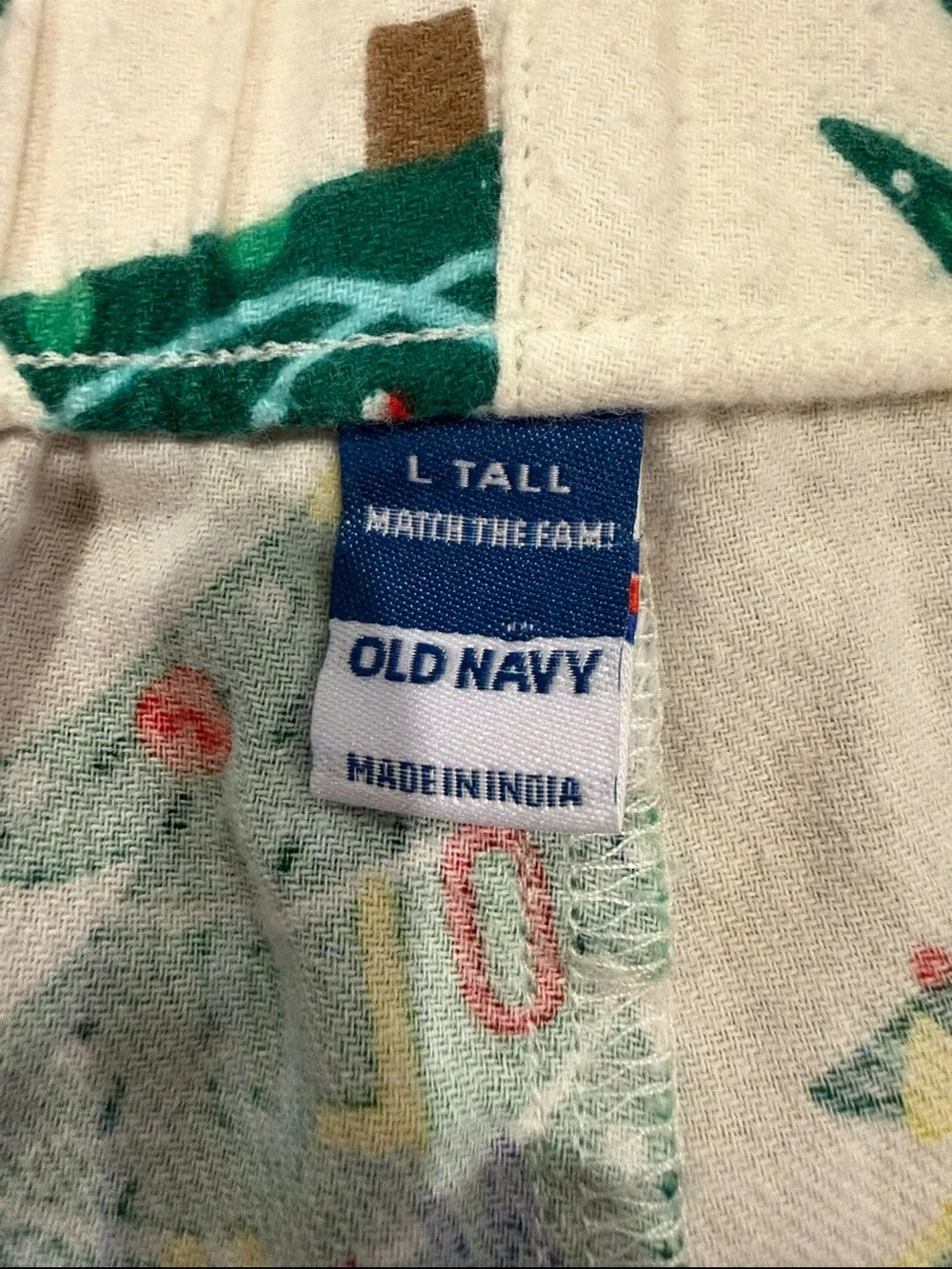 Old Navy Women’s Lounge Shorts with Green Christmas Tree Print Size Large Tall
